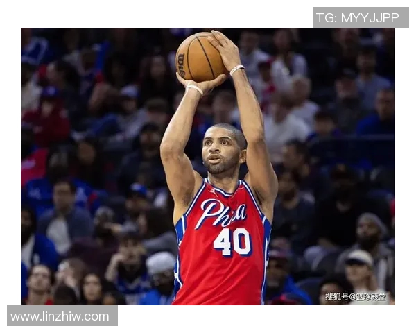 快船与掘金激战正酣小卡渴望球权引发关注